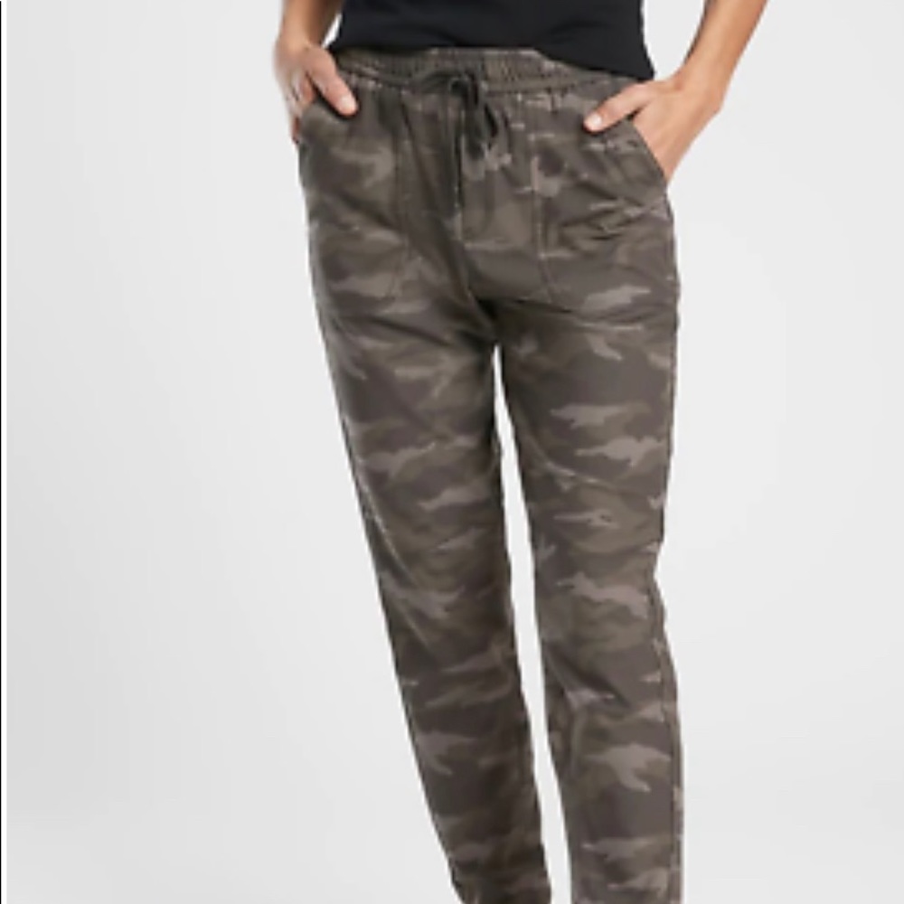 Athleta Camo Farallon Jogger